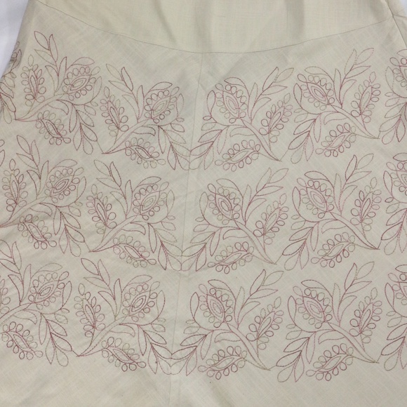 AXCESS Cream Skirt With Burgundy Floral Embroidery - Picture 5 of 8